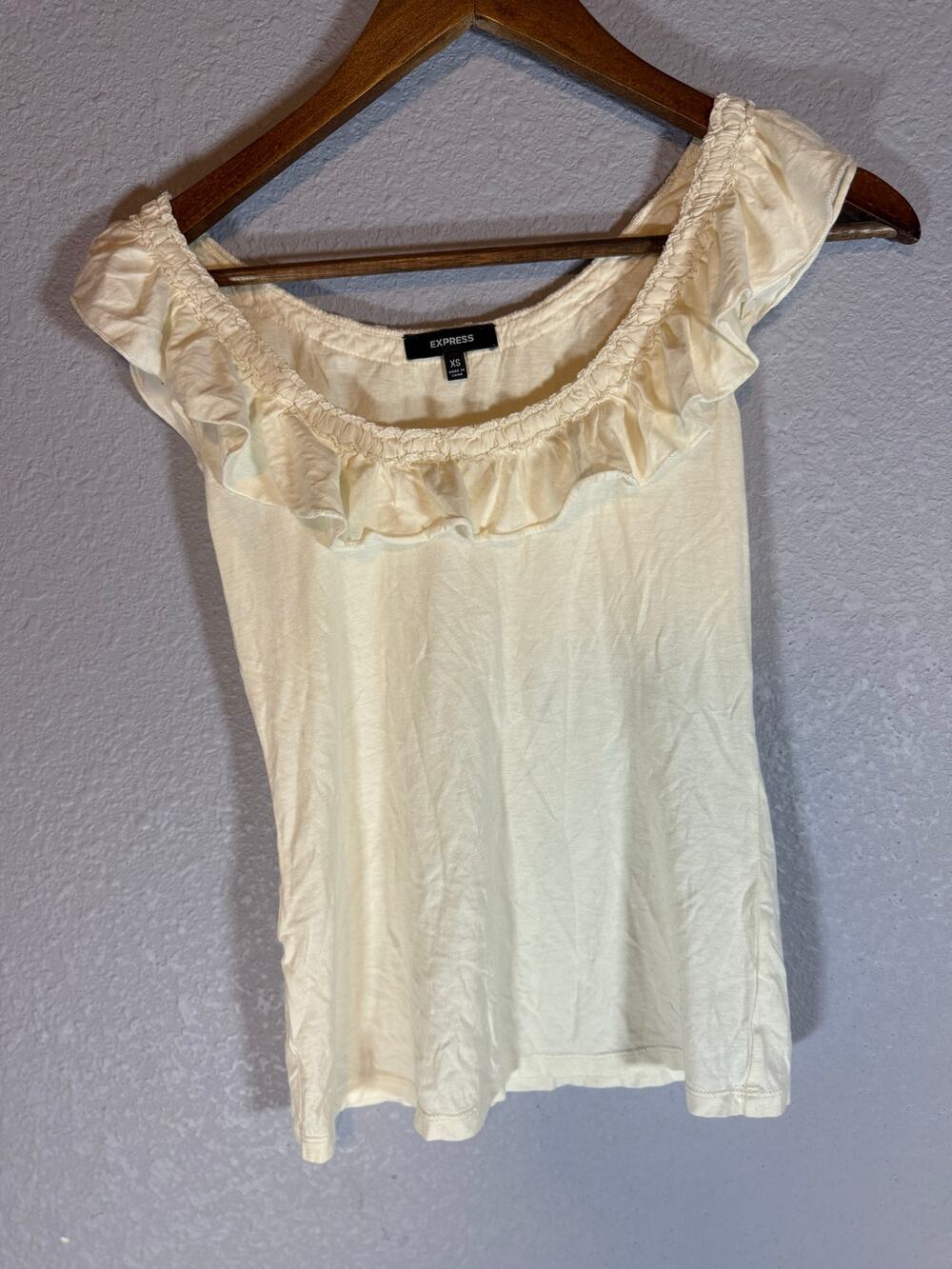 Express Women’s XS Ivory Ruffle Neck Sleeveless Top